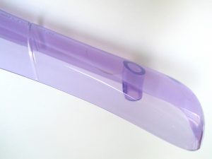 Appendini in plastica viola trasparente